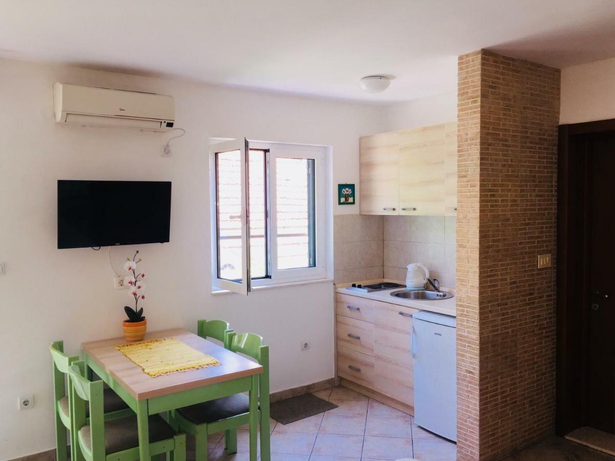 Apartments Milicevic Herceg Novi Exterior foto